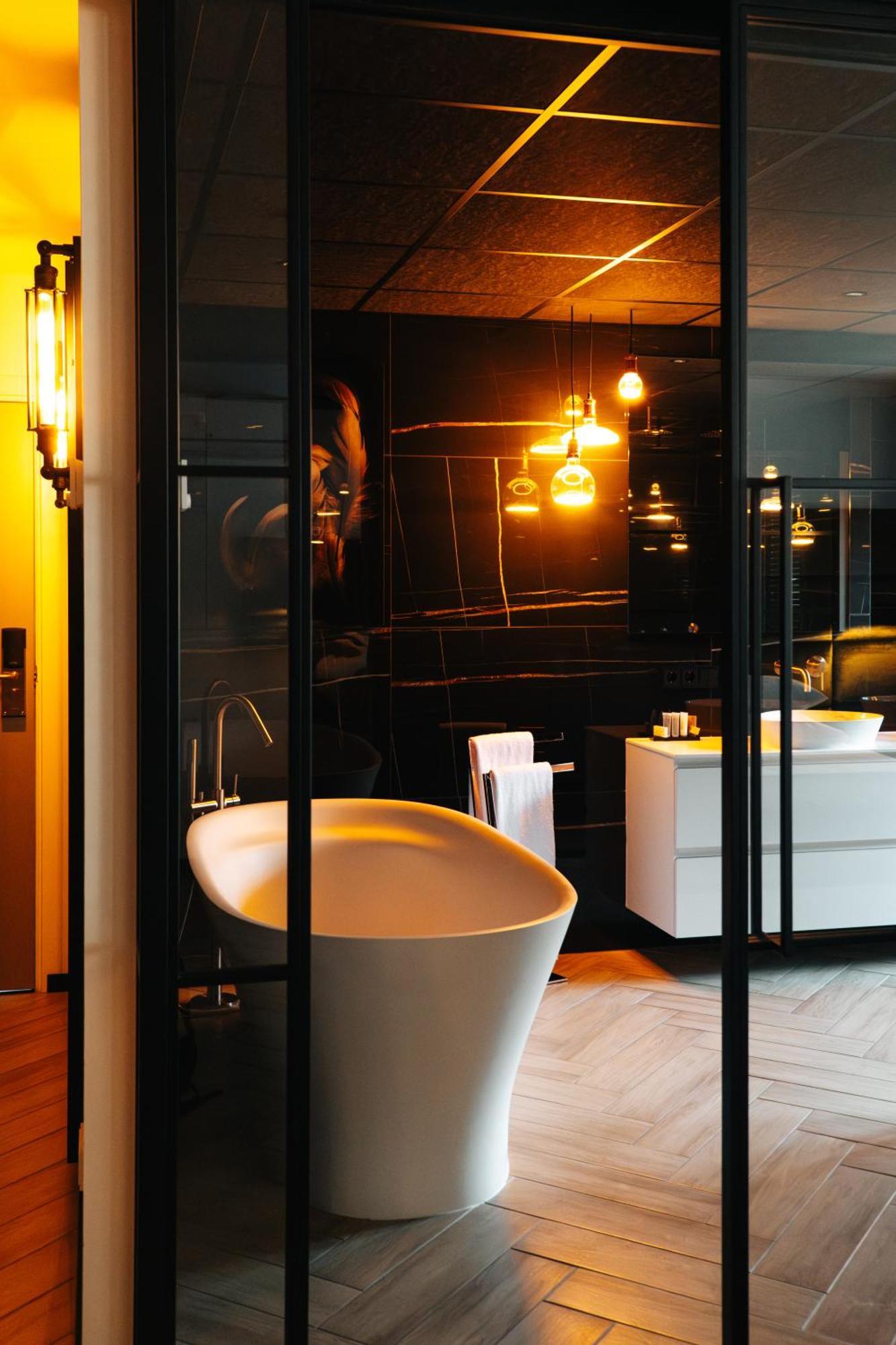 Hotel De Naaldhof 오스 외부 사진