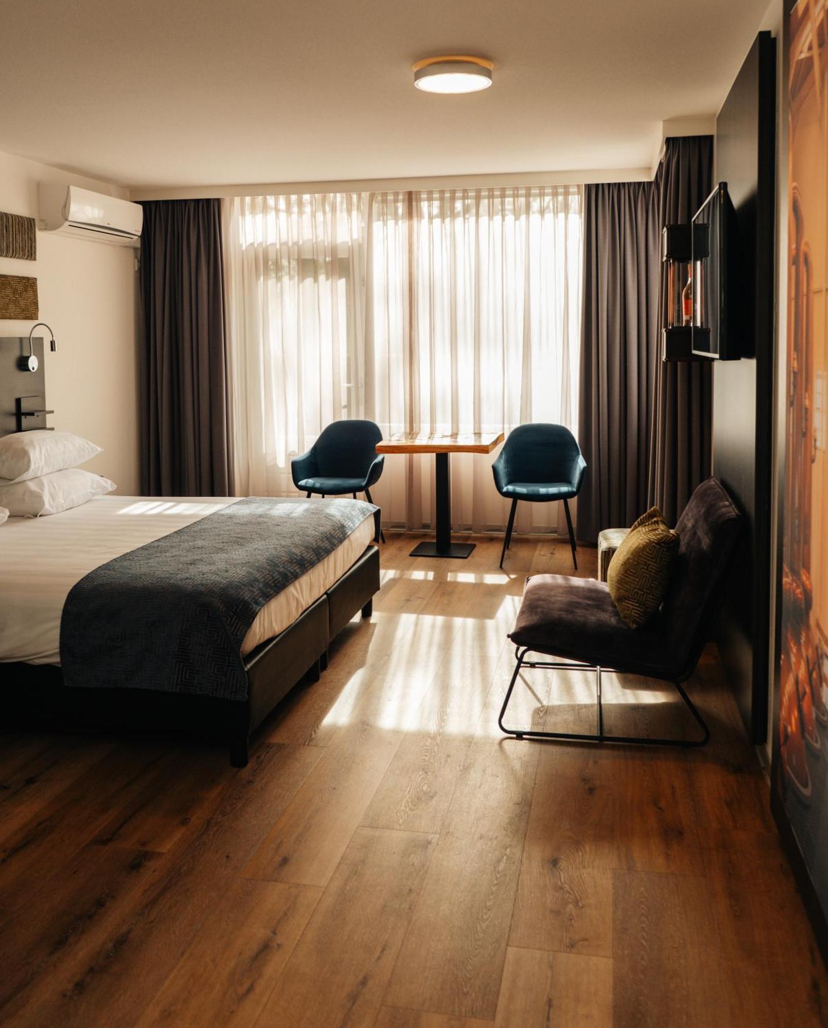 Hotel De Naaldhof 오스 외부 사진